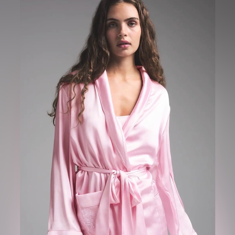 🌸 SKIMS Hotel Shine Robe | Baby Pink | XL 🌸 - Picture 3 of 9